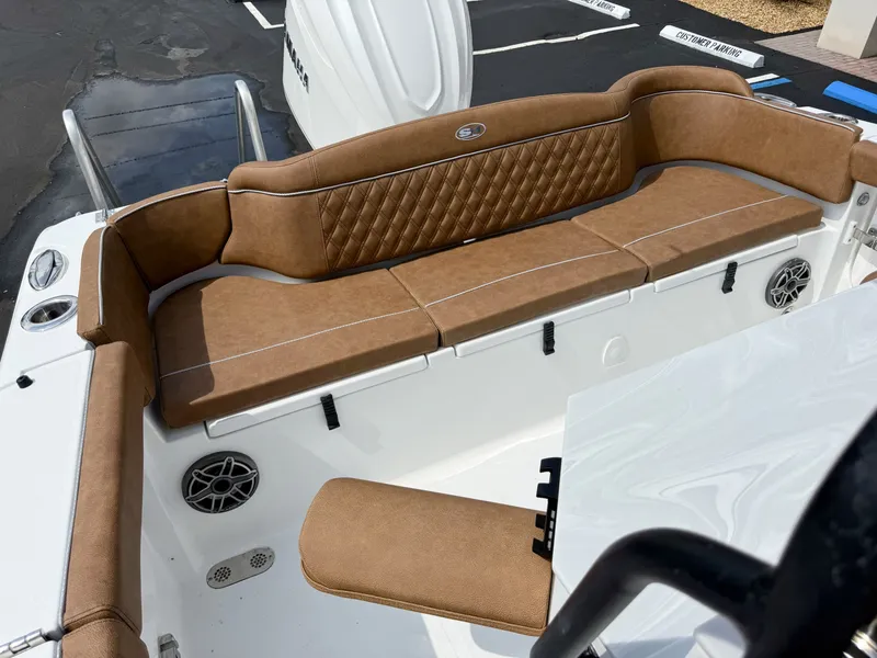 Slide: The Image of Sea Hunt Ultra 255SE 2027 - 17