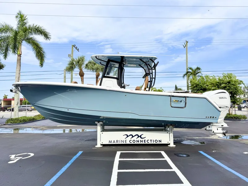 Slide: The Image of Sea Hunt Ultra 285SE 2027 - 8