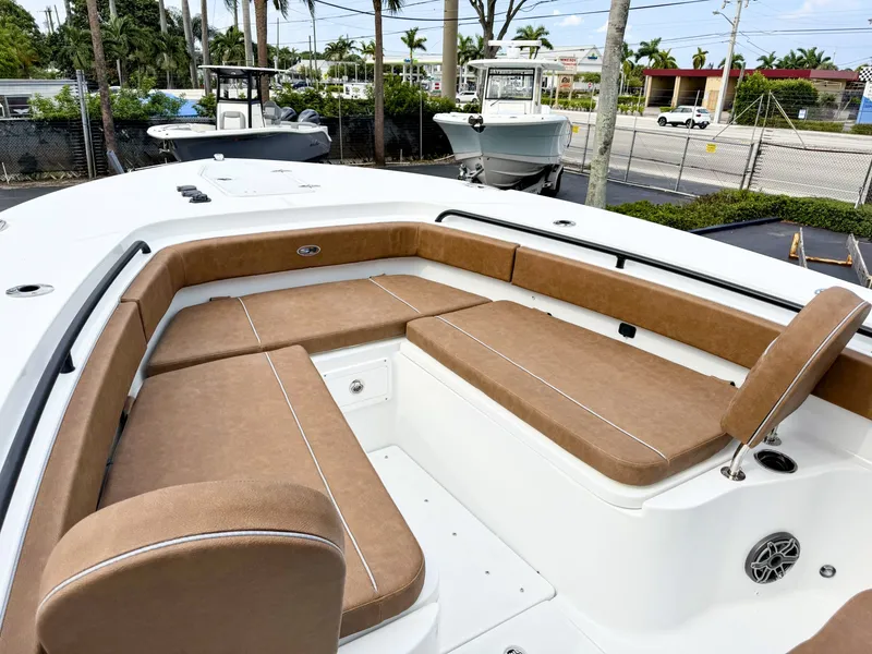 Slide: The Image of Sea Hunt Ultra 285SE 2027 - 34