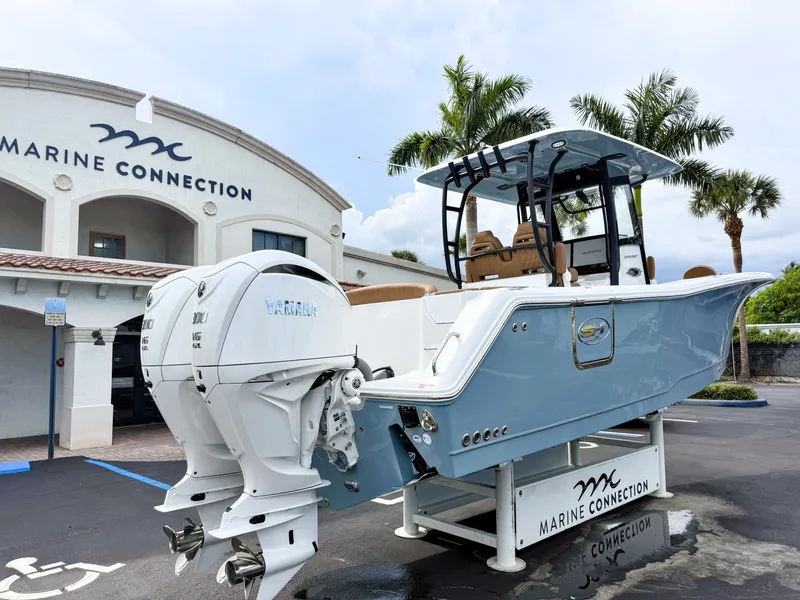 Slide: The Image of Sea Hunt Ultra 285SE 2027 - 11