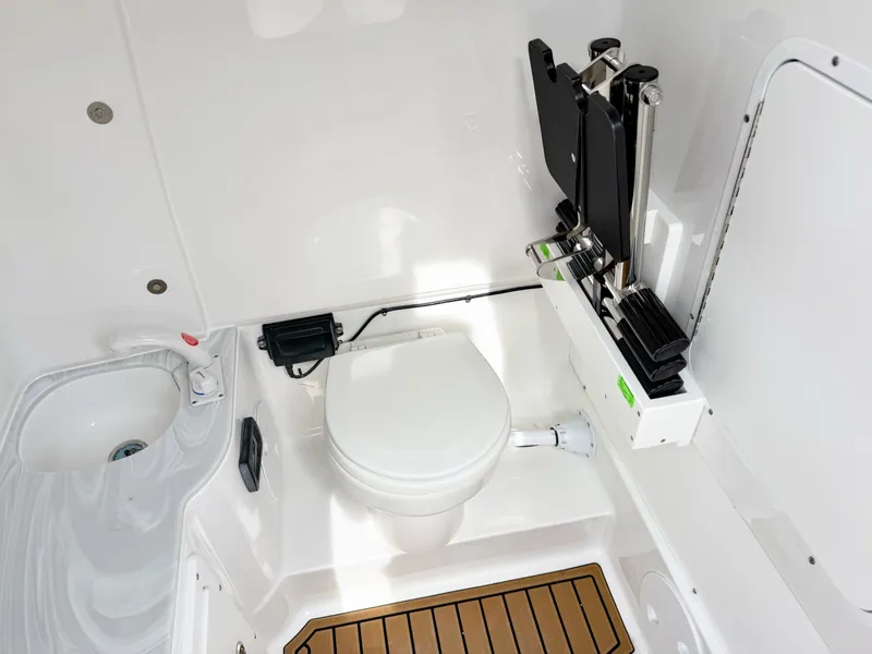 Slide: The Image of Sea Hunt Ultra 285SE 2027 - 40