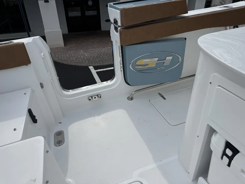 Slide: The Image of Sea Hunt Ultra 285SE 2027 - 21