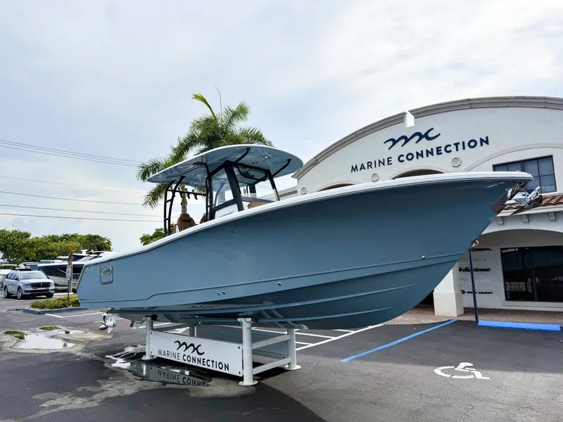 Slide: The Image of Sea Hunt Ultra 285SE 2027 - 3