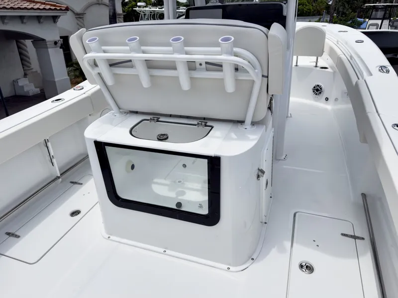 Slide: The Image of Sea Hunt Gamefish 27FS 2027 - 16