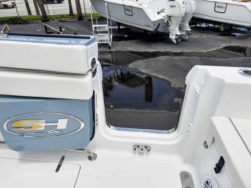 Slide: The Image of Sea Hunt Gamefish 27FS 2027 - 22