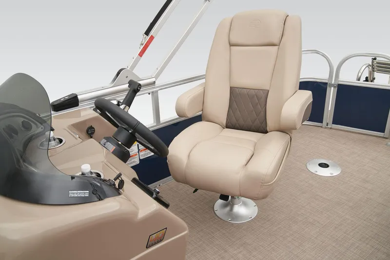 Slide: The Image of Manufacturer Provided Image: Sun Tracker Fishin' Barge 20 DLX - 28