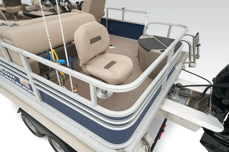 Slide: The Image of Manufacturer Provided Image: Sun Tracker Fishin' Barge 20 DLX - 36
