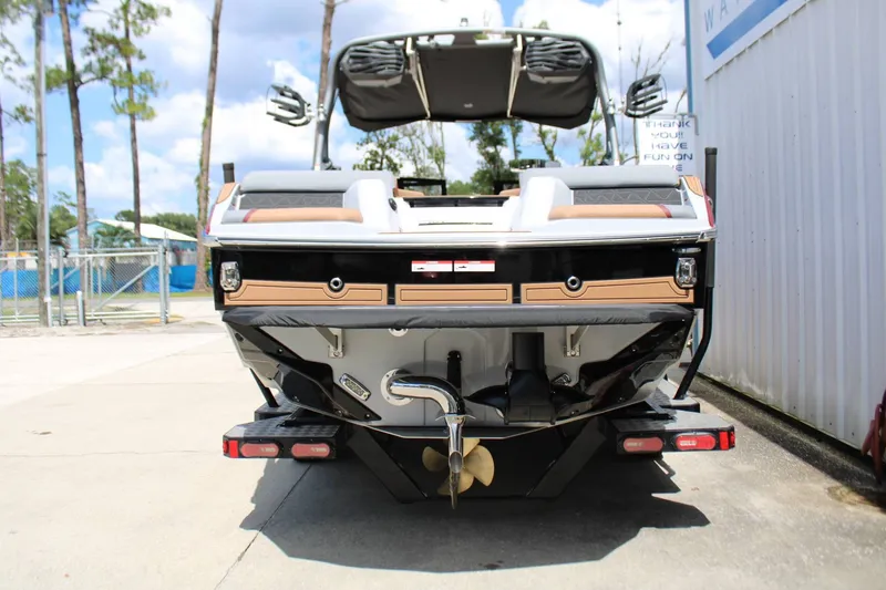 Slide: The Image of Nautique Super Air Nautique GS22 2026 - 26