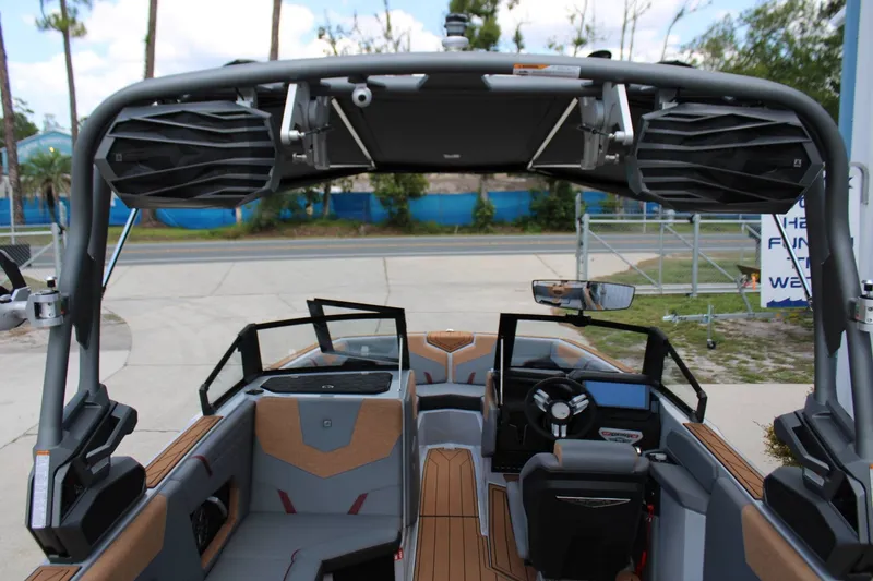 Slide: The Image of Nautique Super Air Nautique GS22 2026 - 10