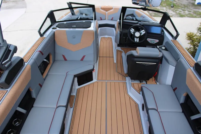 Slide: The Image of Nautique Super Air Nautique GS22 2026 - 16