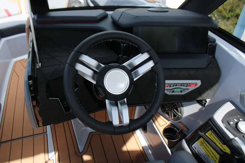 Slide: The Image of Nautique Super Air Nautique GS22 2026 - 8