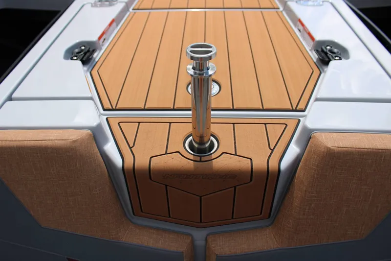 Slide: The Image of Nautique Super Air Nautique GS22 2026 - 20