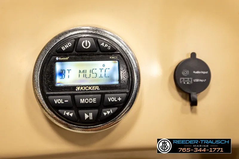 Slide: The Image of Kicker audio system with Bluetooth and USB input on 2018 Bennington SX RF boat. - 32