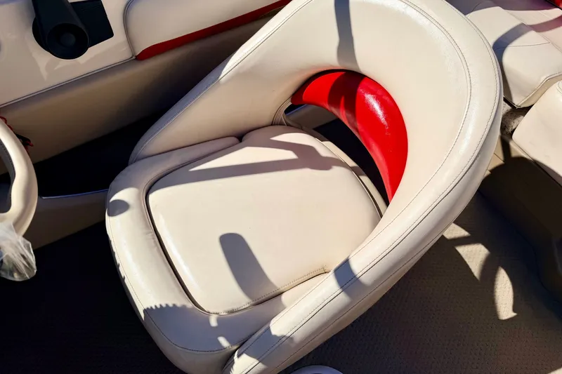 Slide: The Image of Cream and red boat seat in 2003 Glastron GX 180 Ski & Fish. - 32