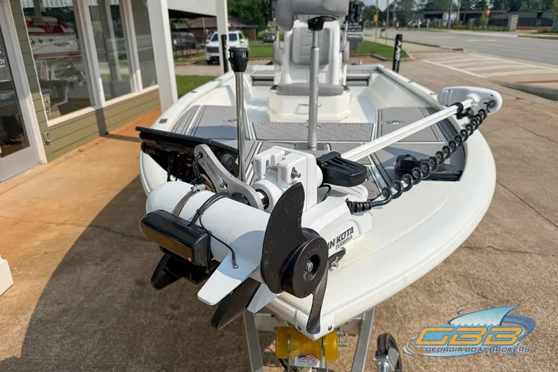 Slide: The Image of 2022 Avid 23 FS boat with Minn Kota trolling motor, displayed at Georgia Boat Brokers. - 6