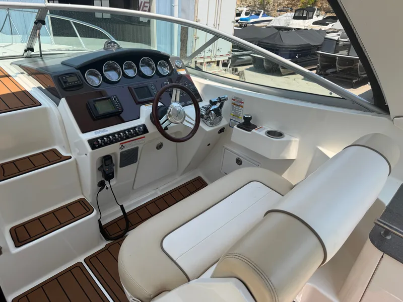 Slide: The Image of Sea Ray Sundancer 310 2012 - 11