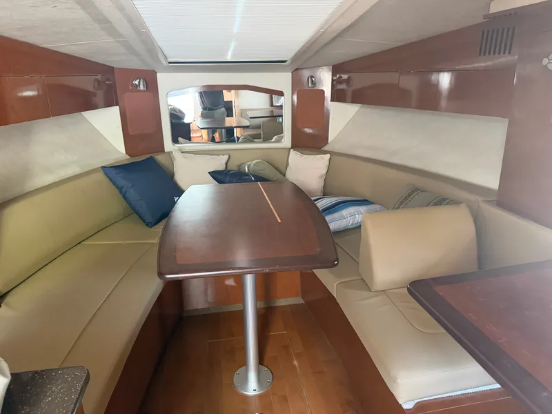 Slide: The Image of Sea Ray Sundancer 310 2012 - 20