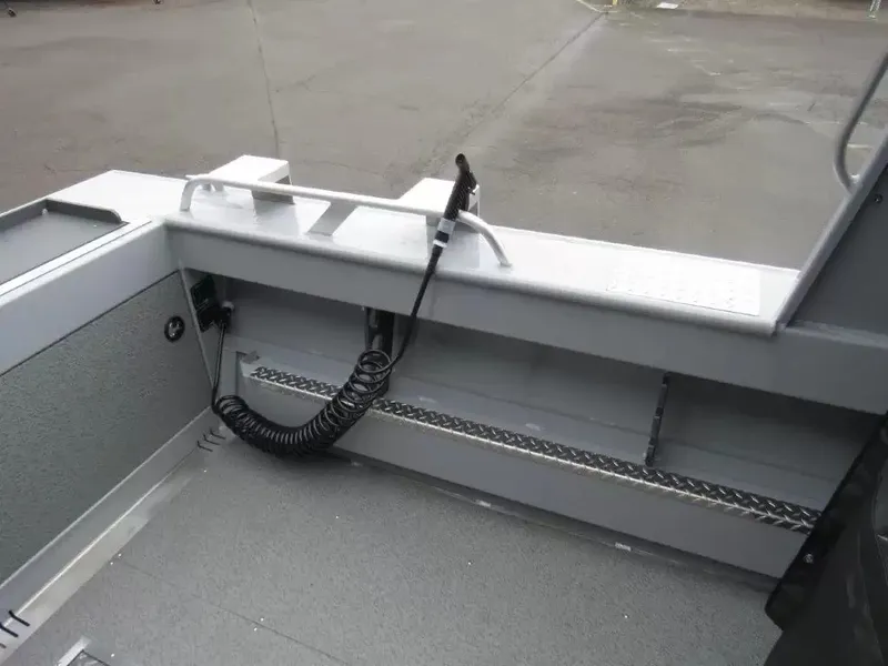 Slide: The Image of Hewescraft 210 Sea Runner Hard Top 2026 - 9