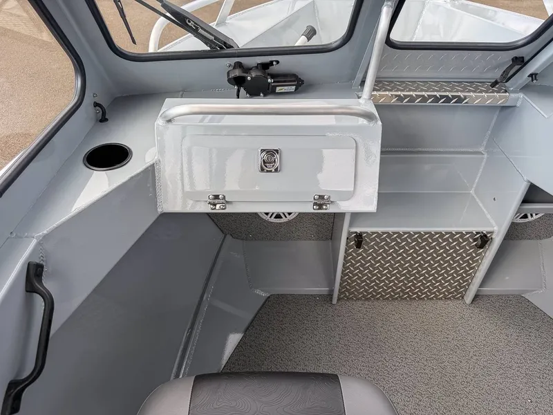 Slide: The Image of Hewescraft 180 Sportsman 2026 - 10