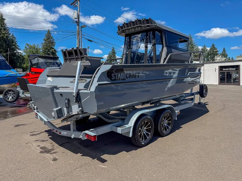 Slide: The Image of Stabi-Craft 2350 ULTRA CENTRECAB PROFISH 2026 - 3