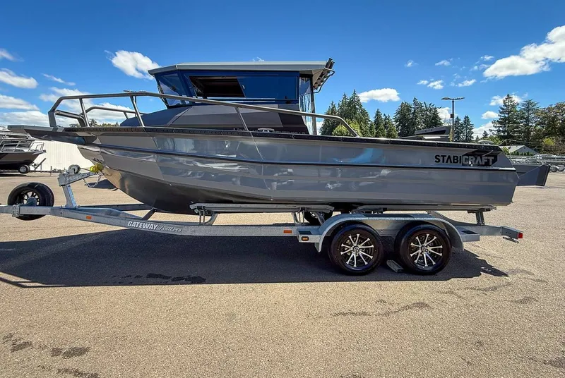 Slide: The Image of Stabi-Craft 2350 ULTRA CENTRECAB PROFISH 2026 - 6