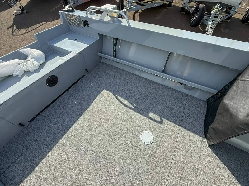 Slide: The Image of Hewescraft 200 Sportsman 2026 - 17