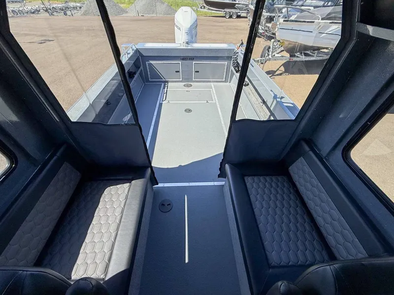Slide: The Image of North River 25 Seahawk Fastback 2027 - 9