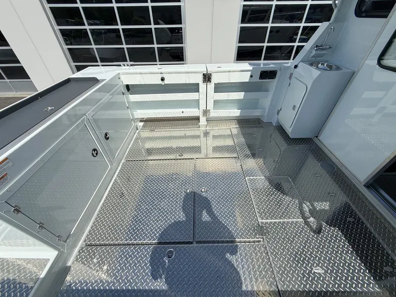 Slide: The Image of Hewescraft 290 Adventure 2026 - 22