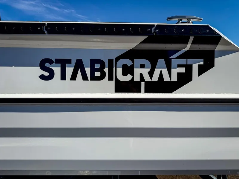 Slide: The Image of Stabi-Craft 2750 Ultra Centrecab 2026 - 25