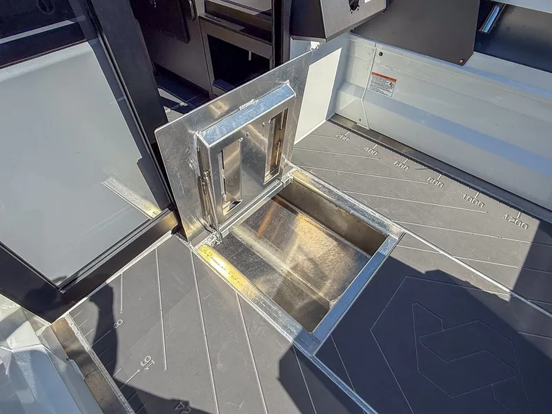 Slide: The Image of Stabi-Craft 2500 Ultracab XL 2026 - 15