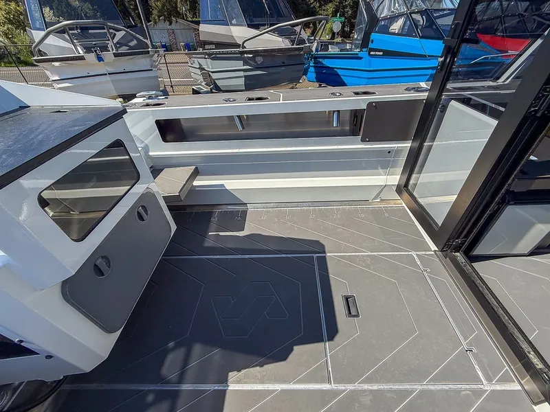 Slide: The Image of Stabi-Craft 2500 Ultracab XL 2026 - 16
