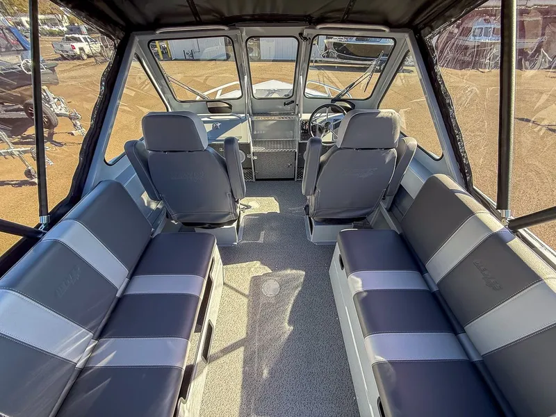 Slide: The Image of Hewescraft 210 Sea Runner 2026 - 14