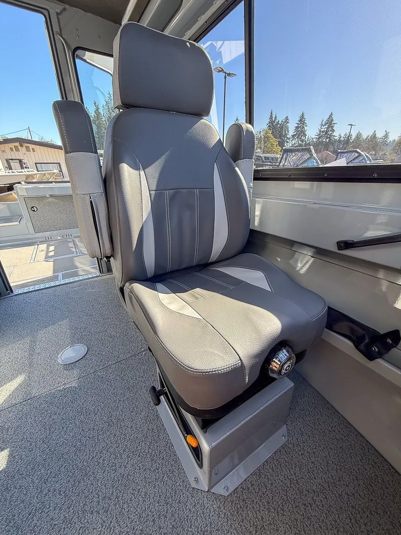 Slide: The Image of Hewescraft 210 Sea Runner Hard Top 2027 - 12