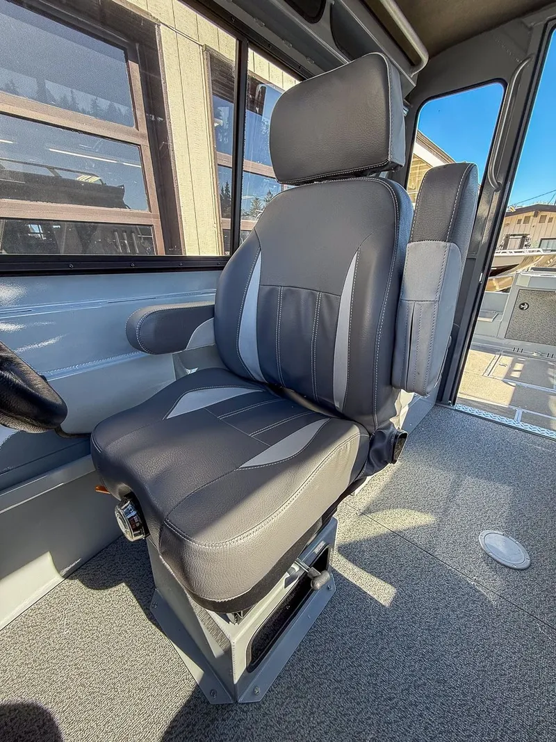 Slide: The Image of Hewescraft 210 Sea Runner Hard Top 2027 - 11