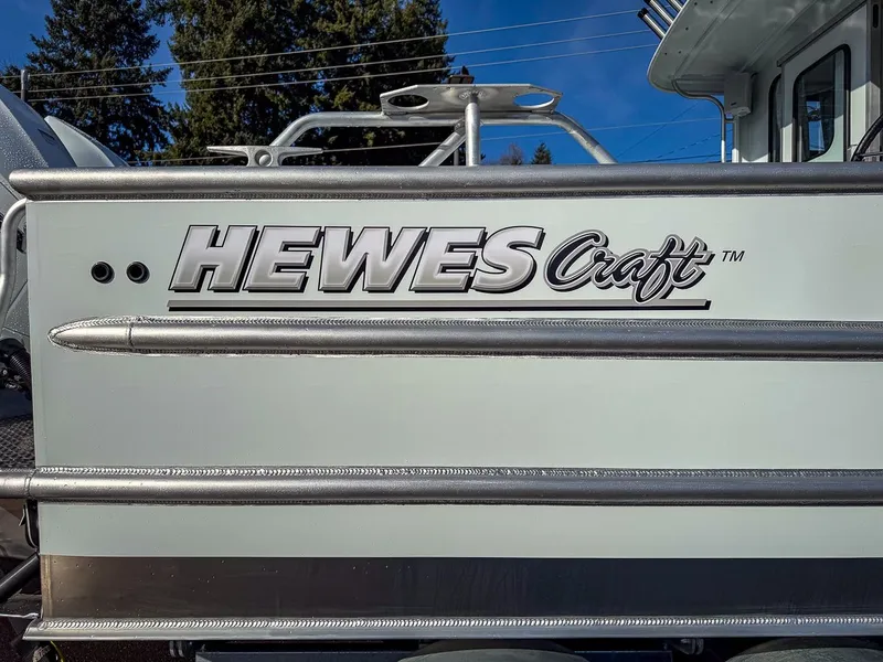 Slide: The Image of Hewescraft 270 Pacific Explorer 2027 - 23
