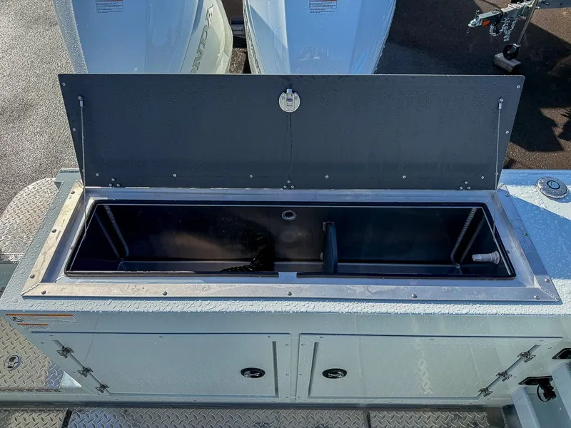 Slide: The Image of Hewescraft 270 Pacific Explorer 2027 - 17
