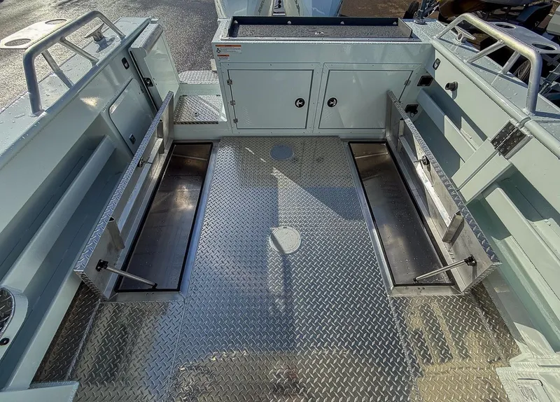 Slide: The Image of Hewescraft 270 Pacific Explorer 2027 - 14