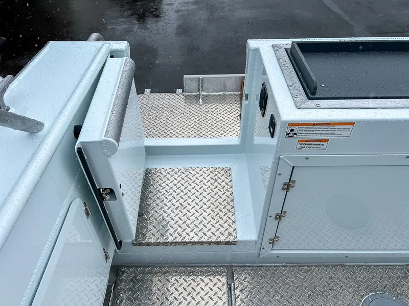 Slide: The Image of Hewescraft 250 Alaskan 2027 - 22