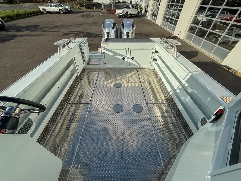 Slide: The Image of Hewescraft 250 Alaskan 2027 - 17