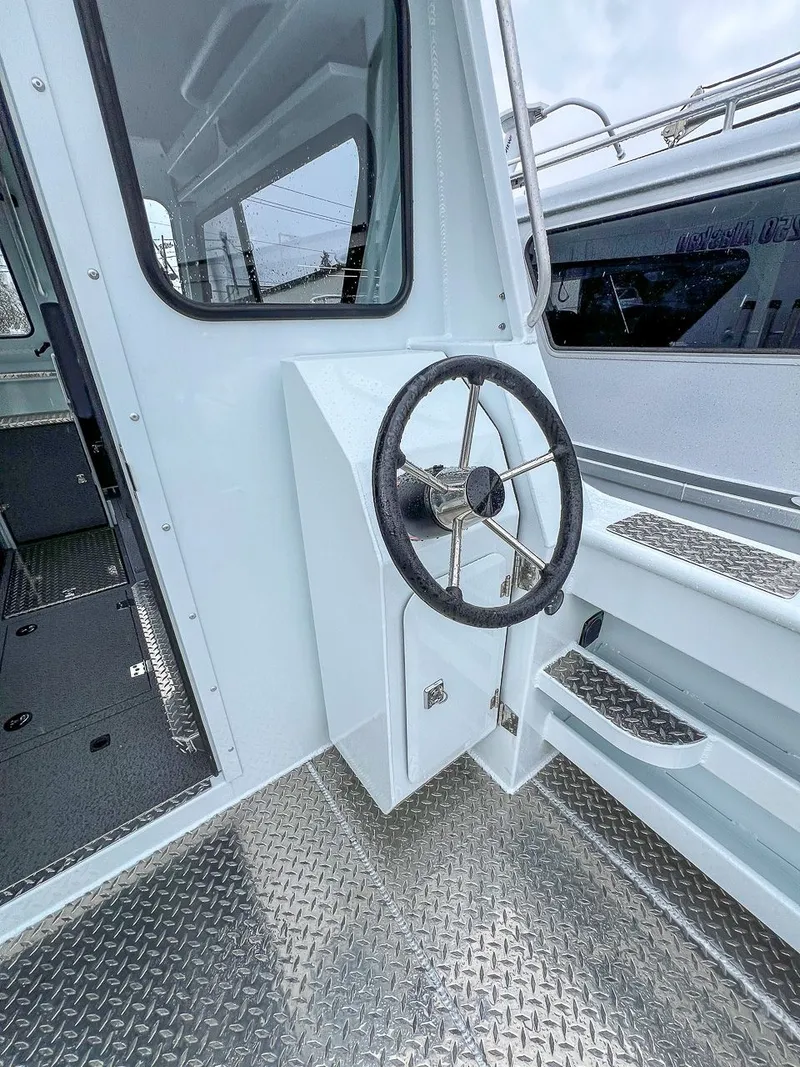Slide: The Image of Hewescraft 250 Alaskan 2027 - 20