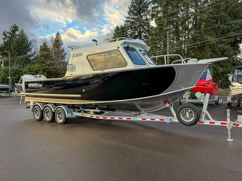 Slide: The Image of Hewescraft 270 Alaskan 2027 - 2