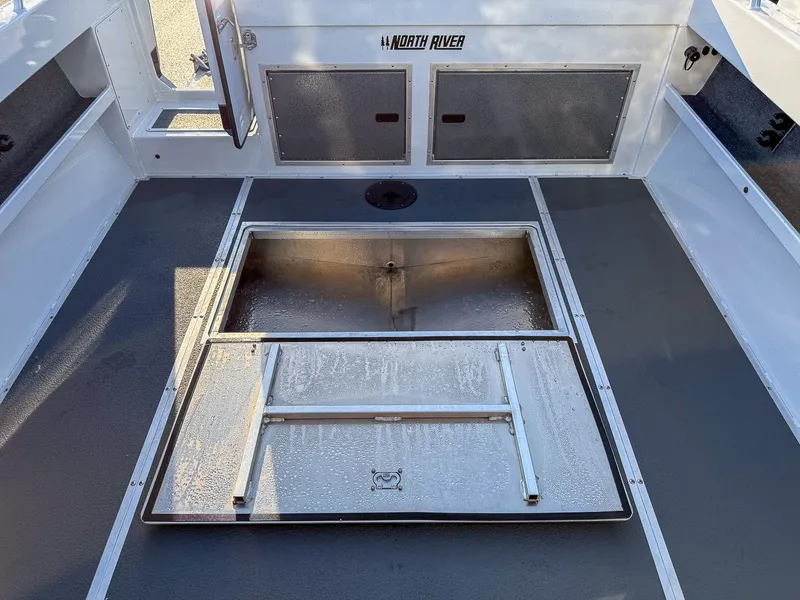 Slide: The Image of North River 24 SeaHawk Fastback 2027 - 18