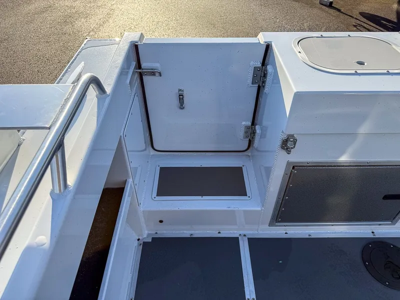 Slide: The Image of North River 24 SeaHawk Fastback 2027 - 20