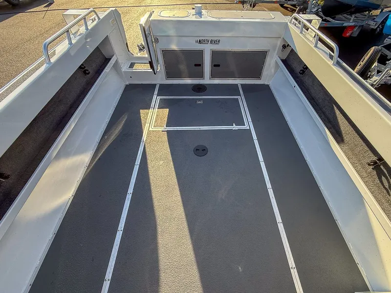 Slide: The Image of North River 24 SeaHawk Fastback 2027 - 15