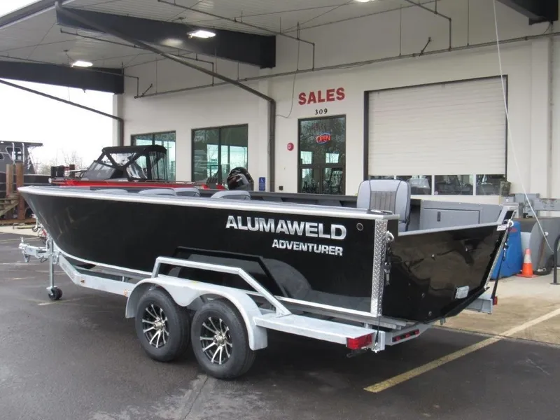 Slide: The Image of Alumaweld Adventurer 22 2027 - 3
