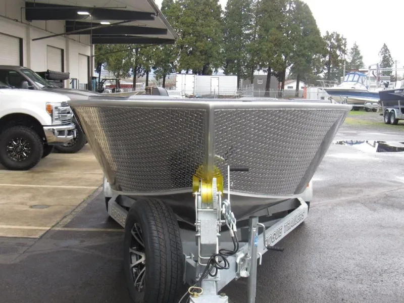 Slide: The Image of Alumaweld Adventurer 22 2027 - 8
