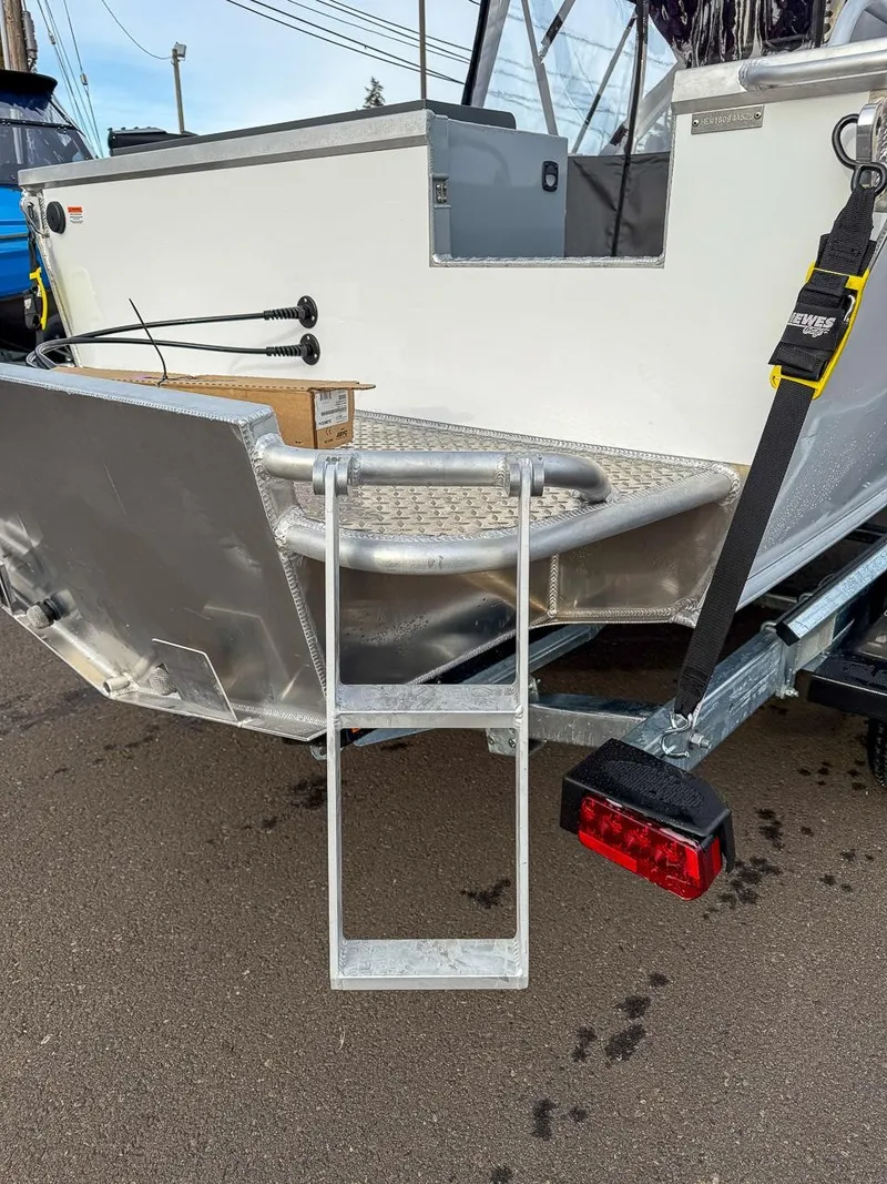 Slide: The Image of Hewescraft 190 Sea Runner 2027 - 22