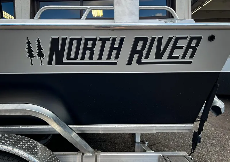 Slide: The Image of North River 23 Commander 2027 - 22