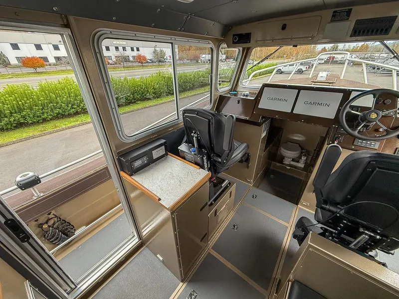 Slide: The Image of North River 3500 Offshore WXL WA 2027 - 17