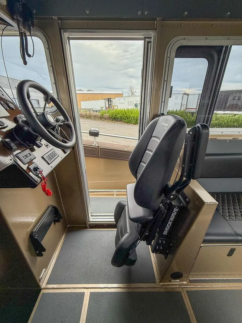 Slide: The Image of North River 3500 Offshore WXL WA 2027 - 14